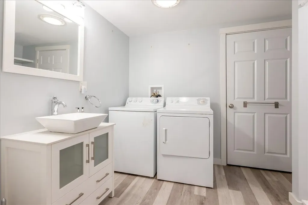 11 Highland Road Newcastle ME 04553