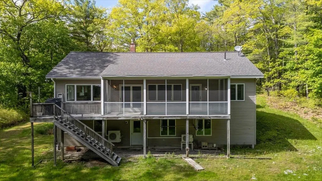 11 Highland Road Newcastle ME 04553