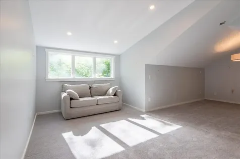 11 Highland Road Newcastle ME 04553