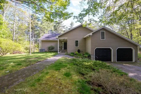 11 Highland Road Newcastle ME 04553