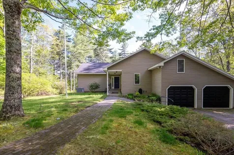 11 Highland Road Newcastle ME 04553