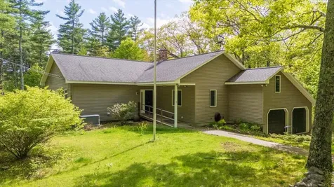 11 Highland Road Newcastle ME 04553