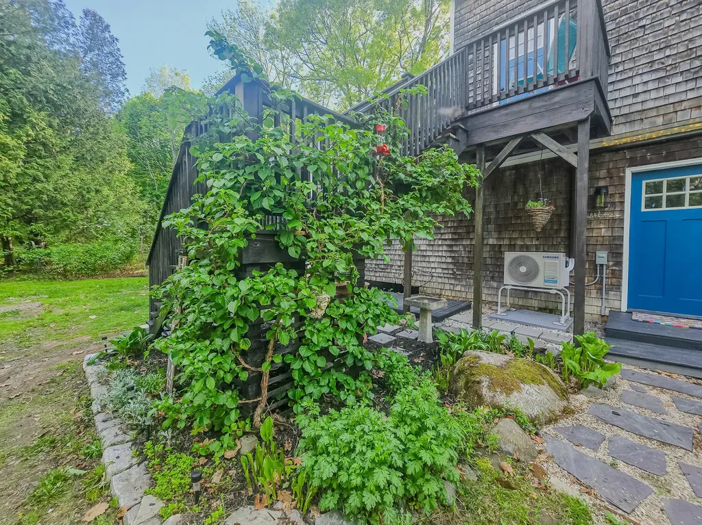 99 Kennebec Road Hampden ME 04444
