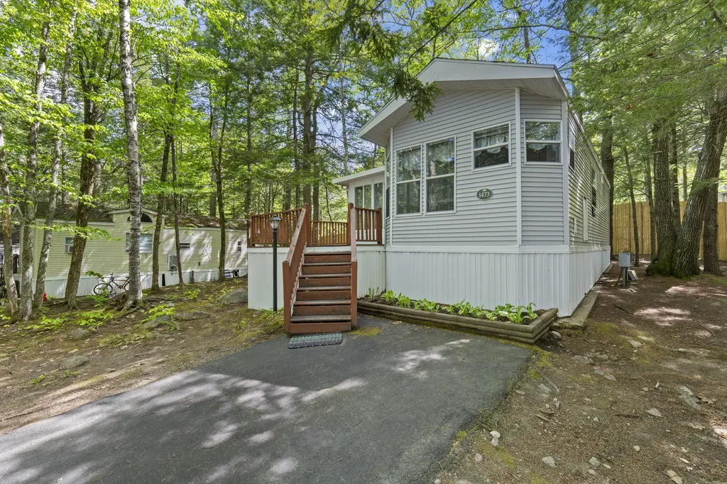 1473 Paleo Woods Way Casco ME 04015