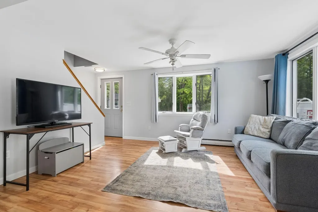 8 Center Street Lisbon ME 04252