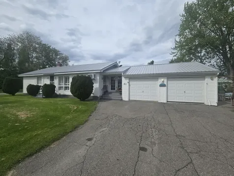 61 Fairfax Street Bangor ME 04401
