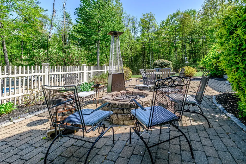 18 Herrick Road Gorham ME 04038