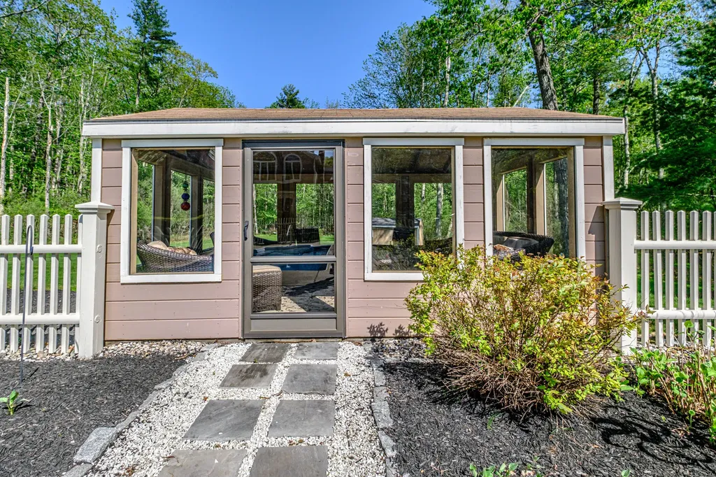 18 Herrick Road Gorham ME 04038