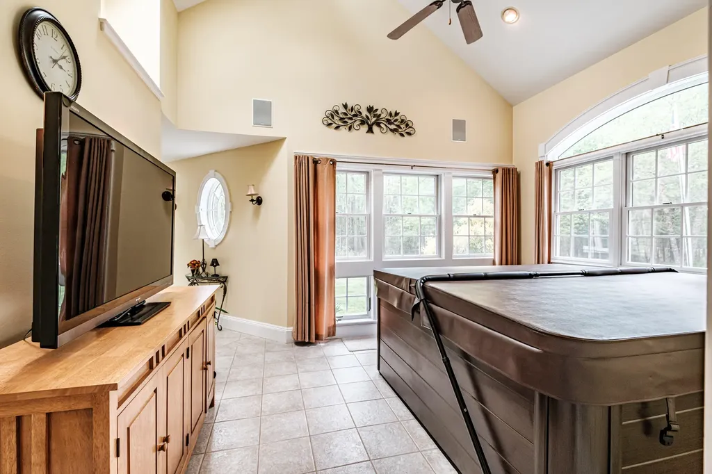 18 Herrick Road Gorham ME 04038