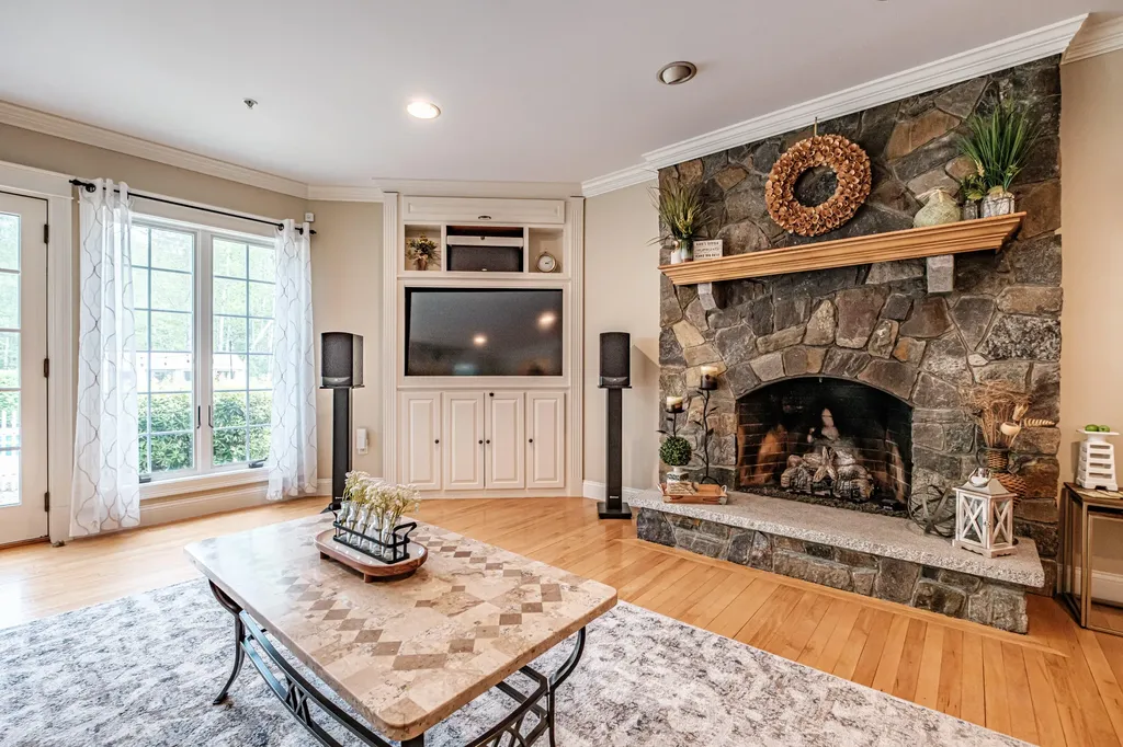 18 Herrick Road Gorham ME 04038