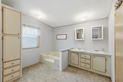 1 Boundary Way Kennebunk ME 04043