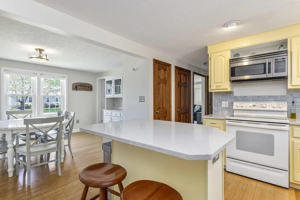3 Pilgrim Lane Saco ME 04072