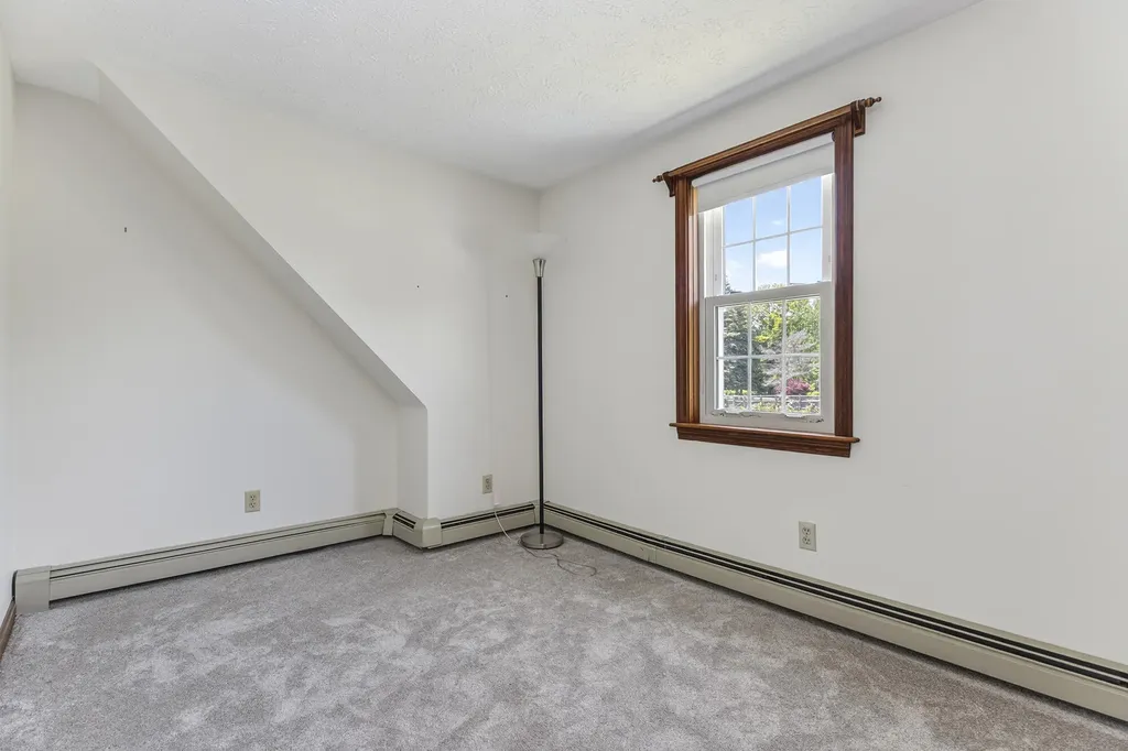 3 Pilgrim Lane Saco ME 04072