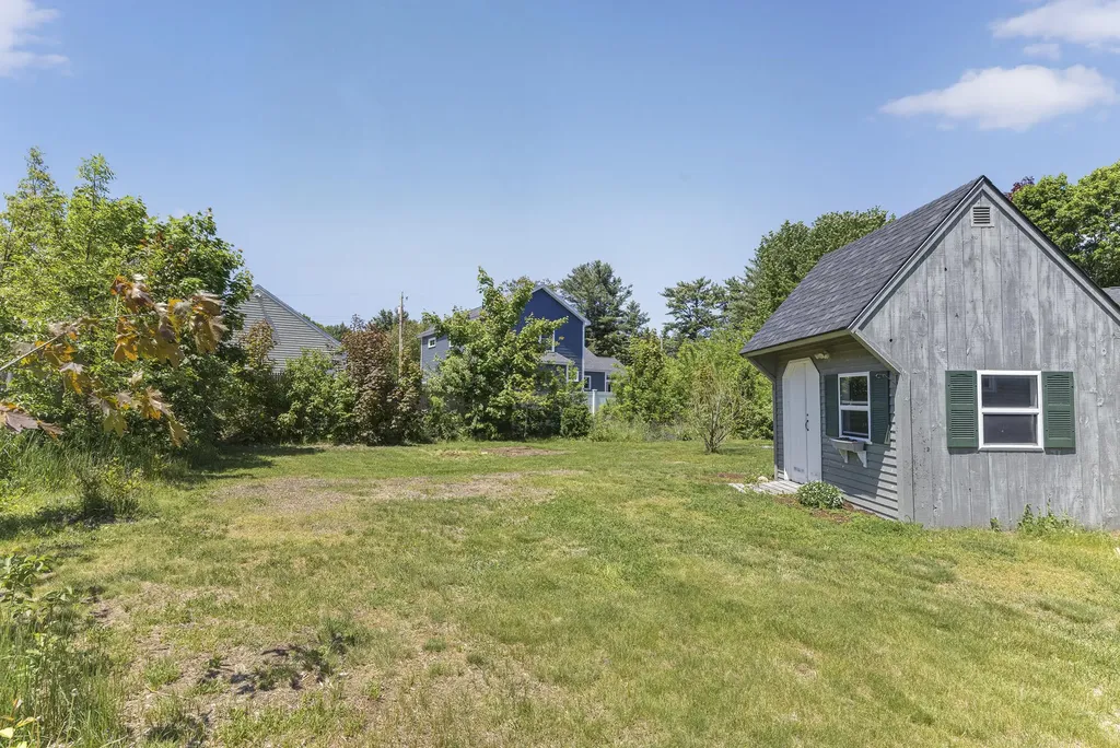 3 Pilgrim Lane Saco ME 04072
