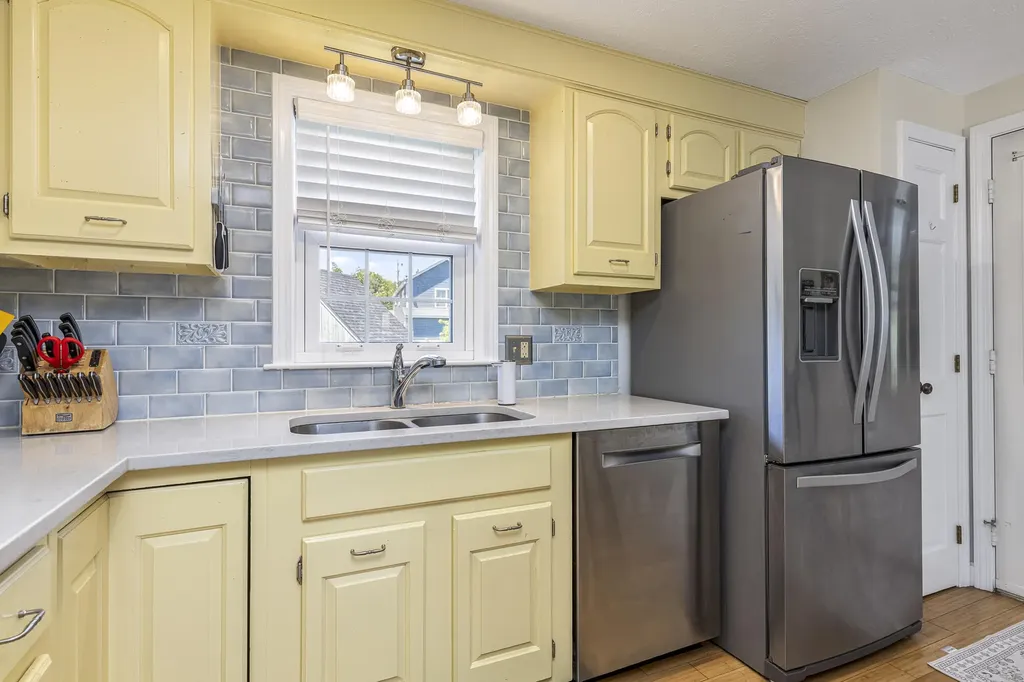 3 Pilgrim Lane Saco ME 04072