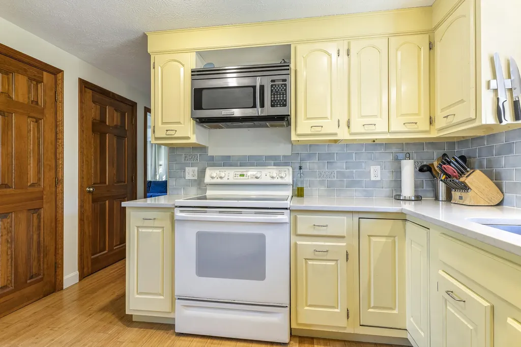 3 Pilgrim Lane Saco ME 04072