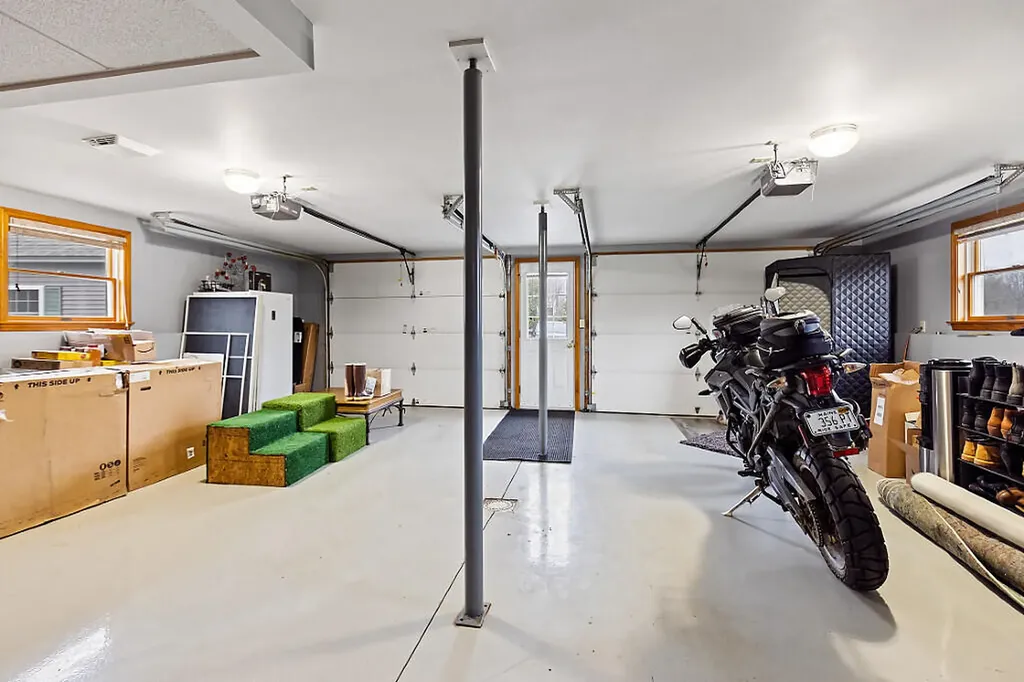 52 Alfalfa Road Sidney ME 04330