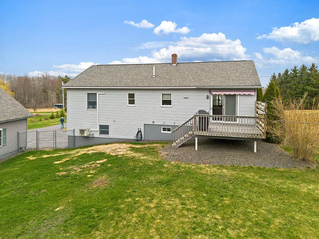 52 Alfalfa Road Sidney ME 04330