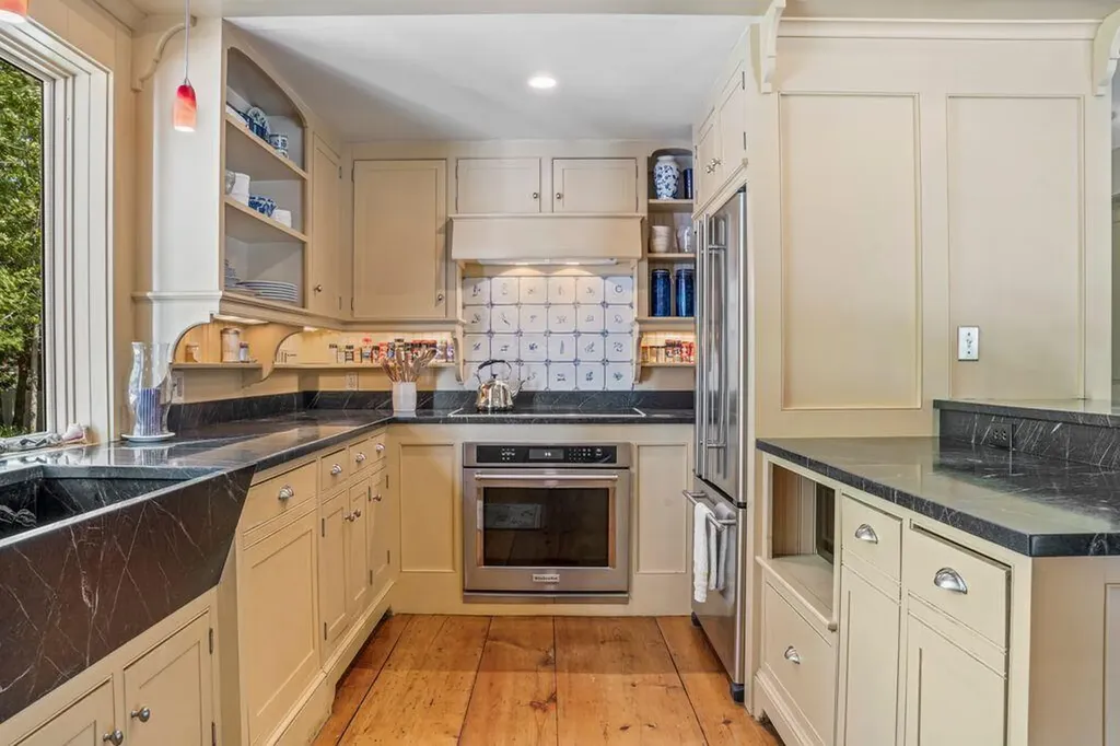 7 Storer Street Kennebunk ME 04043