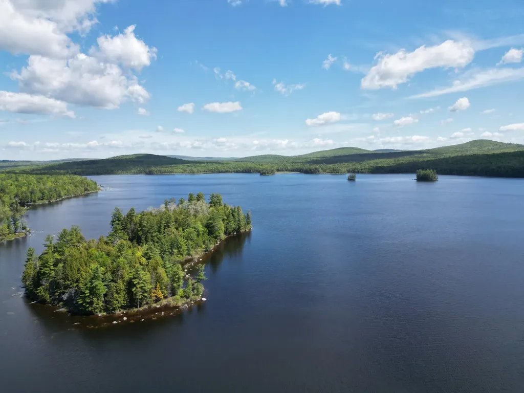147 Woodcock Drive Lincoln ME 04457