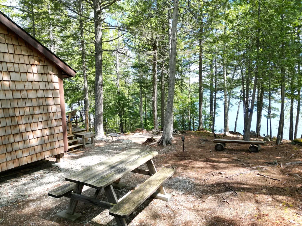 147 Woodcock Drive Lincoln ME 04457