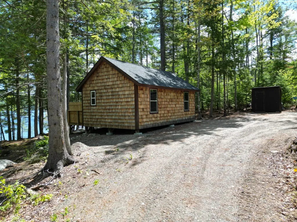 147 Woodcock Drive Lincoln ME 04457