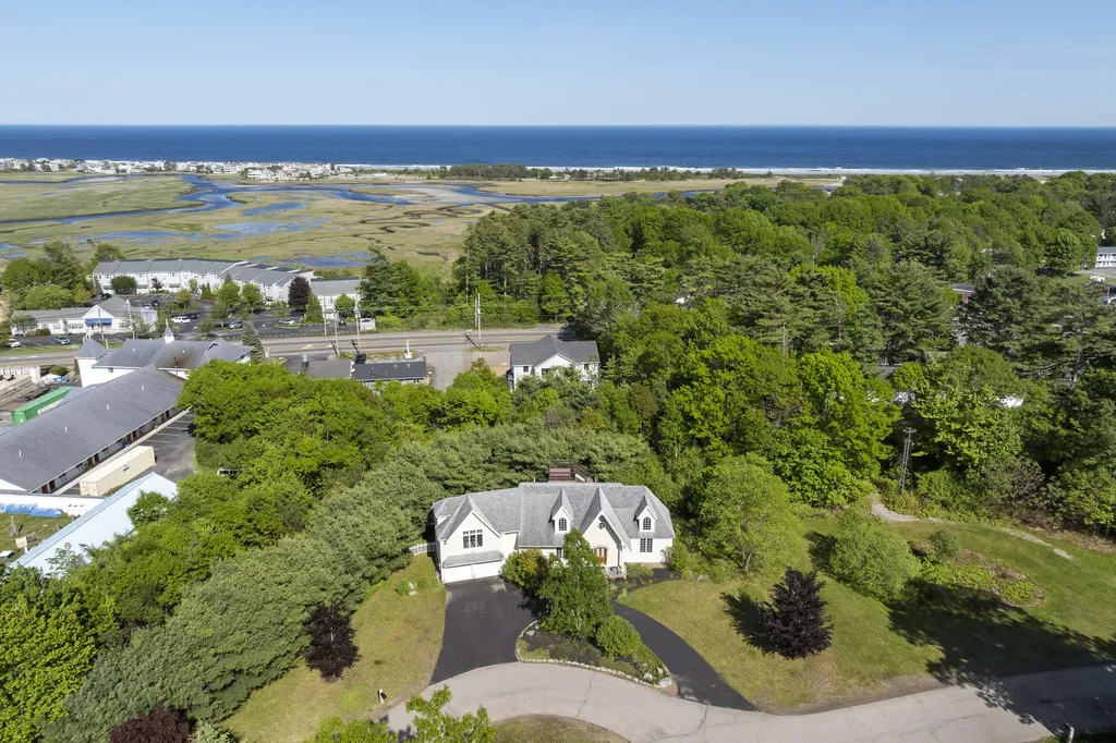 84 Ocean Heights Lane Ogunquit ME 03907