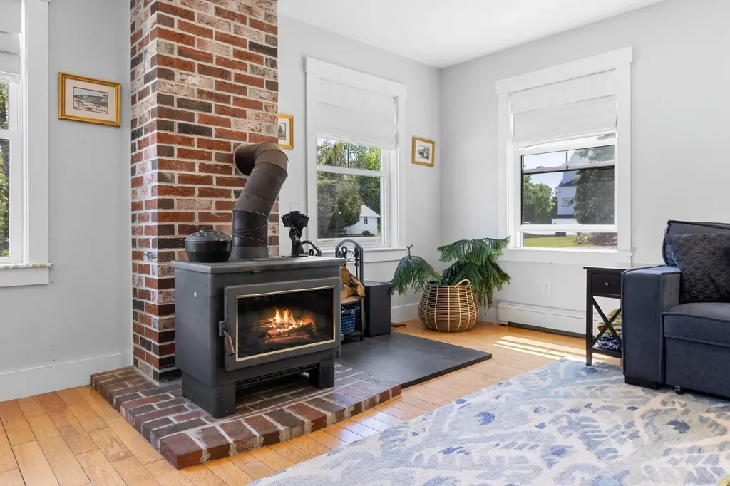 15 Watts Avenue Saint George ME 04860