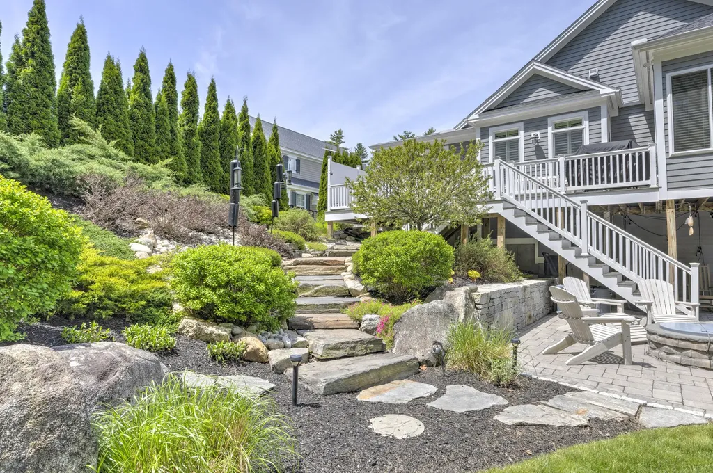 84 Magnolia Lane Yarmouth ME 04096