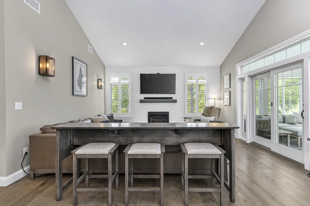 84 Magnolia Lane Yarmouth ME 04096