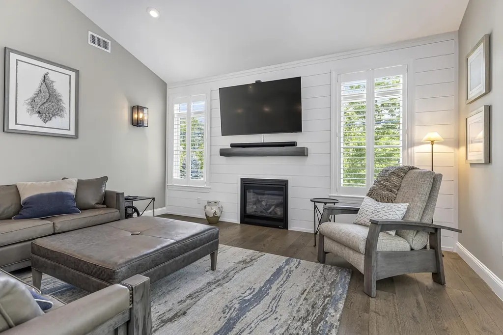 84 Magnolia Lane Yarmouth ME 04096