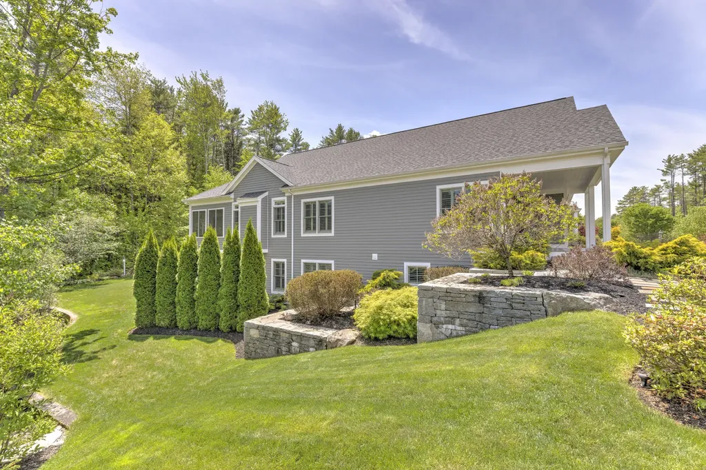 84 Magnolia Lane Yarmouth ME 04096