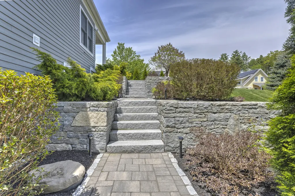 84 Magnolia Lane Yarmouth ME 04096