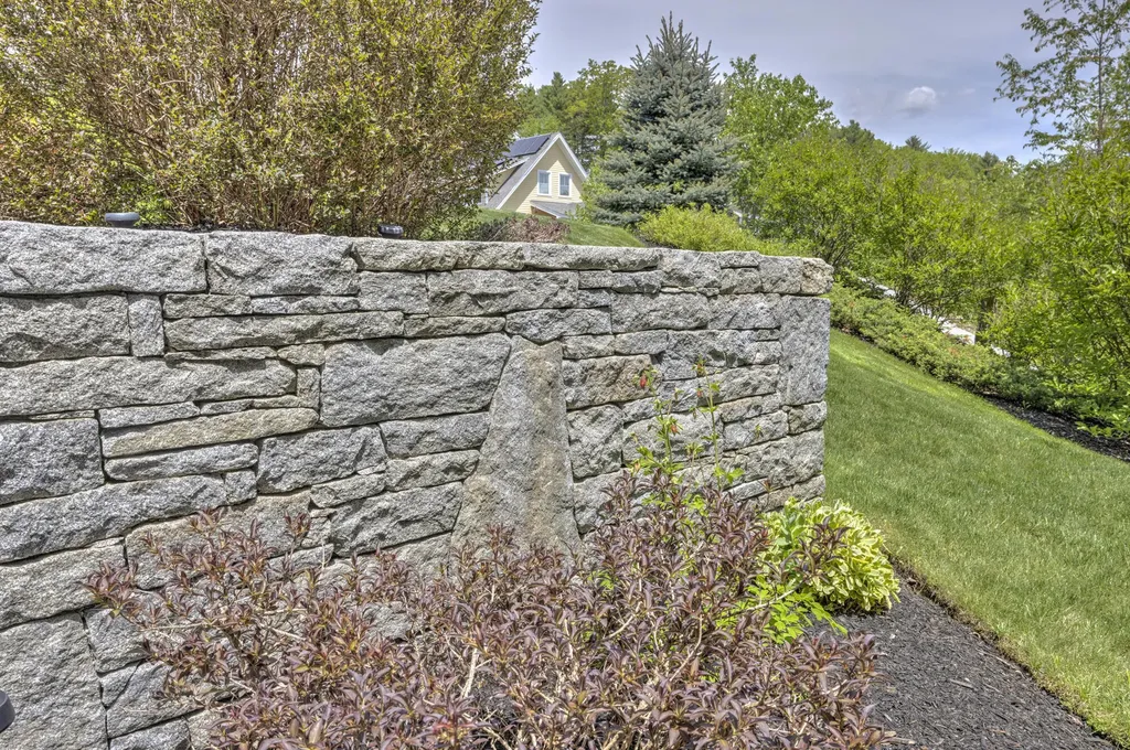 84 Magnolia Lane Yarmouth ME 04096