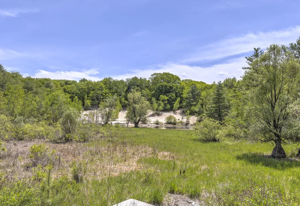 84 Magnolia Lane Yarmouth ME 04096