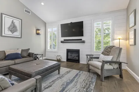 84 Magnolia Lane Yarmouth ME 04096