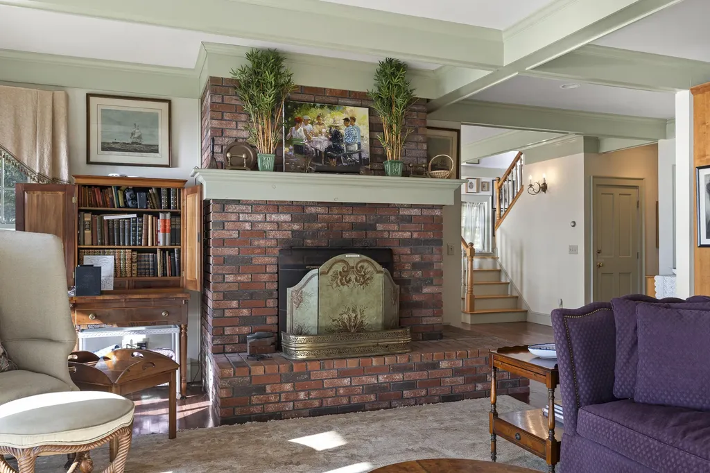 26 Miradon Lane Southport ME 04576