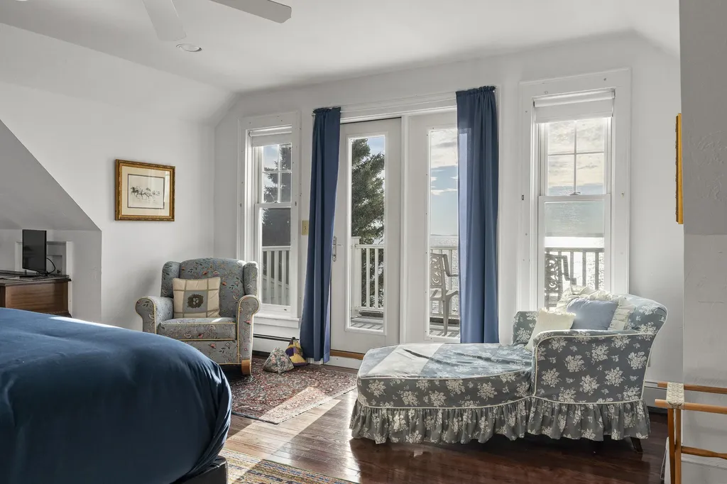 26 Miradon Lane Southport ME 04576