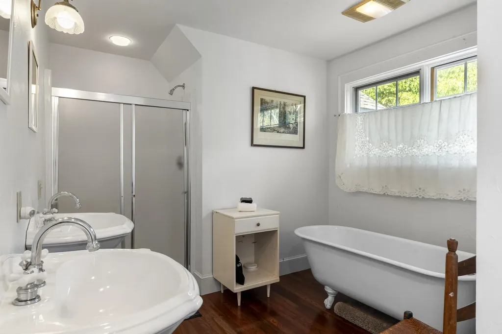 26 Miradon Lane Southport ME 04576