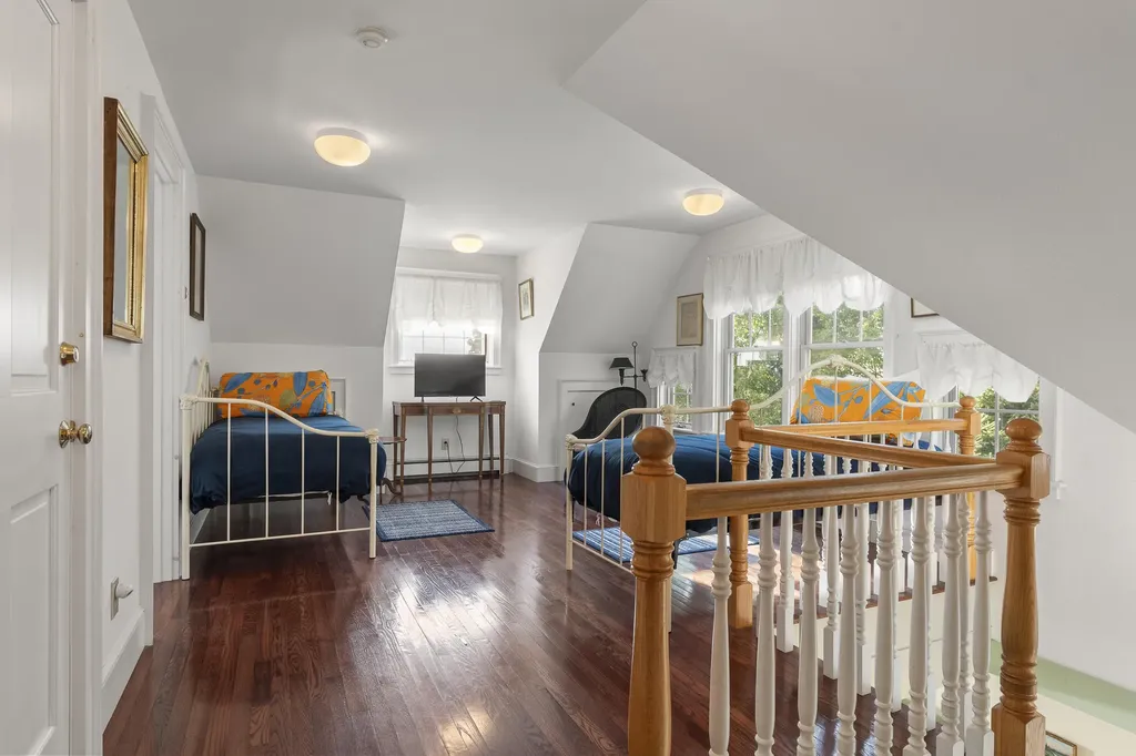 26 Miradon Lane Southport ME 04576