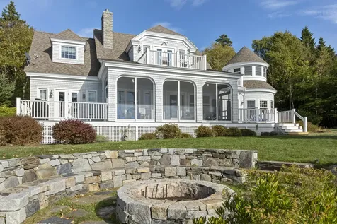 26 Miradon Lane Southport ME 04576