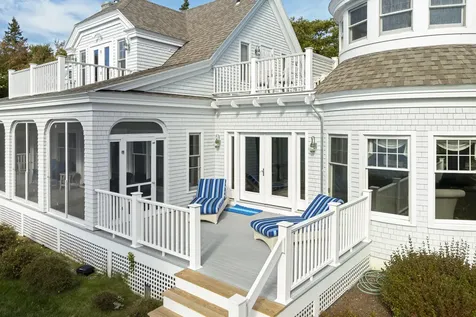 26 Miradon Lane Southport ME 04576