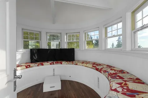 26 Miradon Lane Southport ME 04576