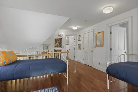 26 Miradon Lane Southport ME 04576