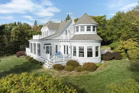 26 Miradon Lane Southport ME 04576