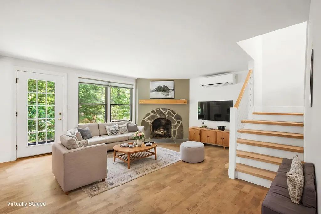 31 Concord Place Cape Elizabeth ME 04107