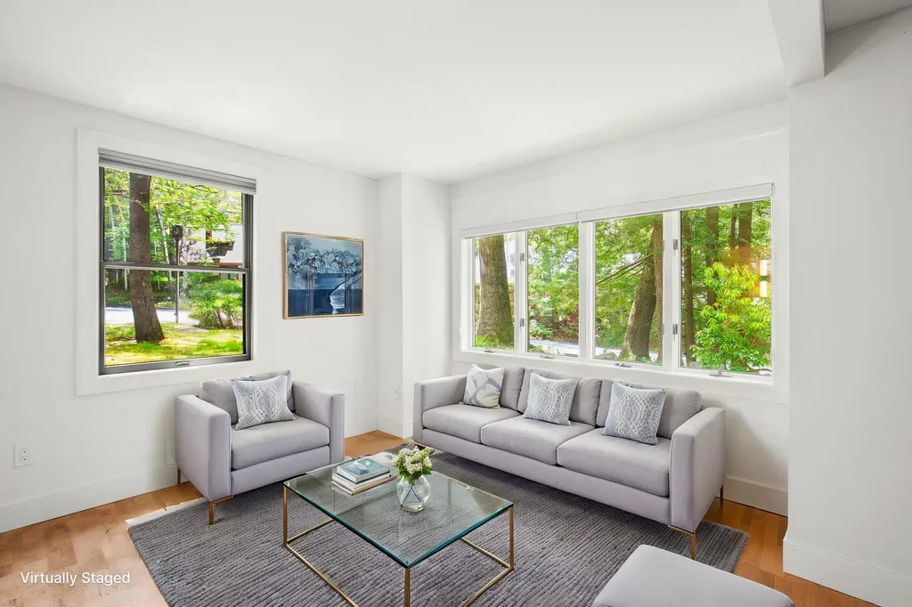 31 Concord Place Cape Elizabeth ME 04107