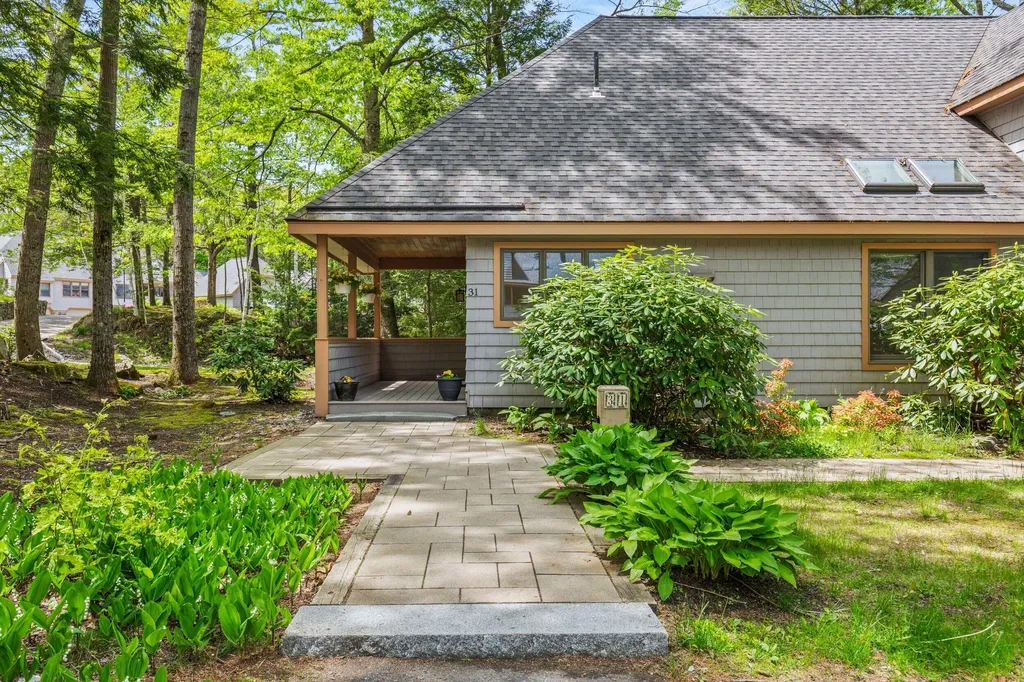 31 Concord Place Cape Elizabeth ME 04107