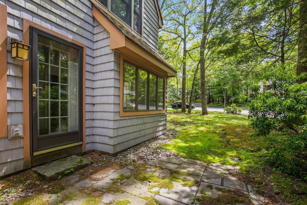 31 Concord Place Cape Elizabeth ME 04107