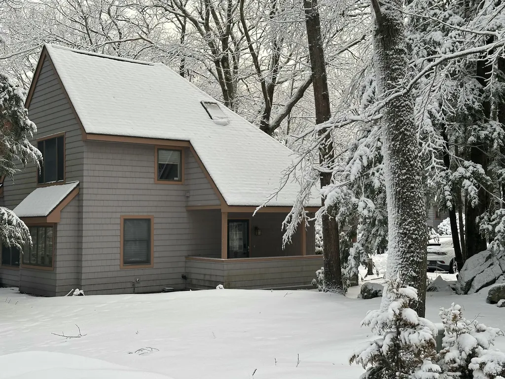 31 Concord Place Cape Elizabeth ME 04107